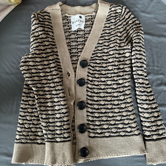 Kensie cardigan button up sweater - Picture 2 of 3